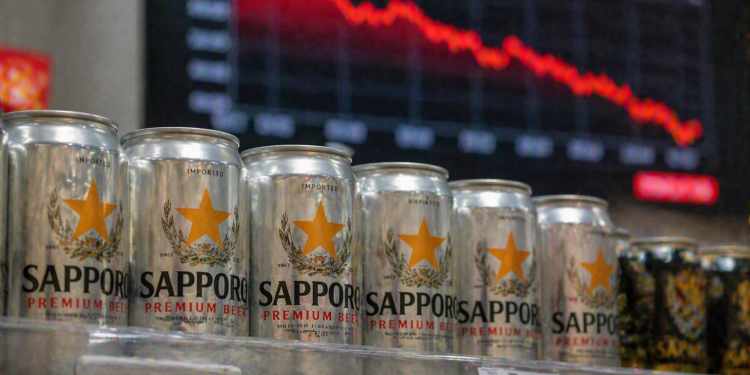 Why is Sapporo stock sliding 6% after selling its US beer unit?