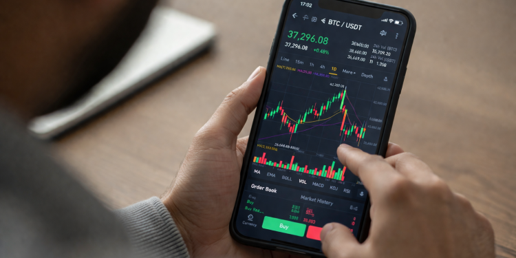 Charles Schwab announcement sinks Robinhood stock