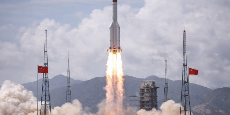 SpaceX has a Chinese rival and it is ahead in race to stock markets