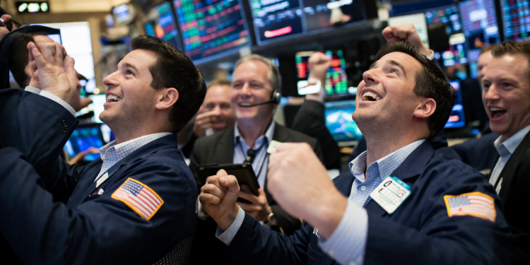 SPY & VOO ETFs hit record highs: what’s driving the rally and what next?