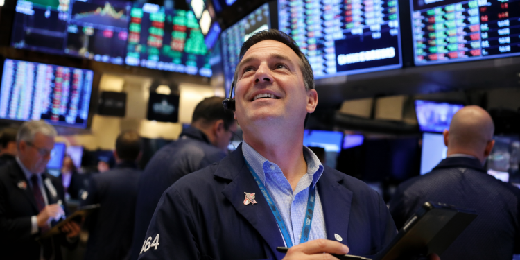 Global stocks hit highs as US-Iran war tensions ease