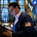 US stocks extend rally as earnings season unfolds