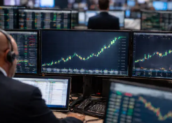 Morning brief: global markets eye Hormuz as geopolitical risks persist